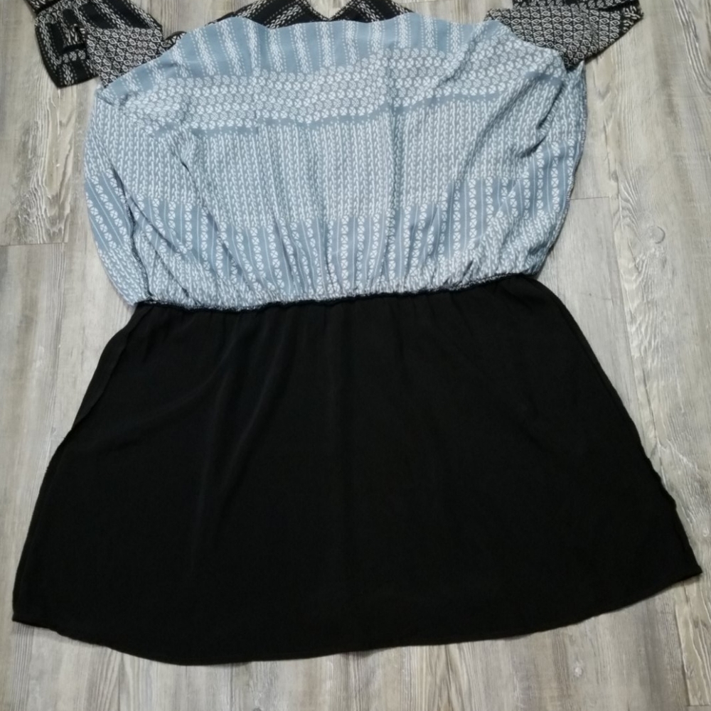 Adelyn Rae Sample Dress - Picture 5 of 5